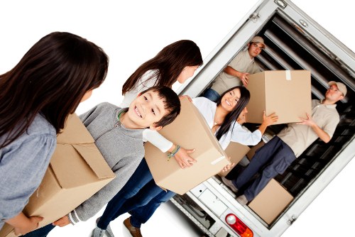 Local short-term storage options for homes and businesses in Islington