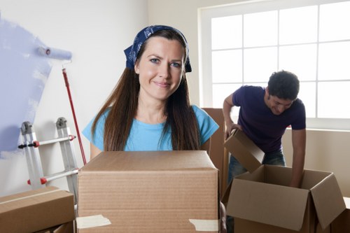 Secure and tidy self storage solution in Islington for everyday needs